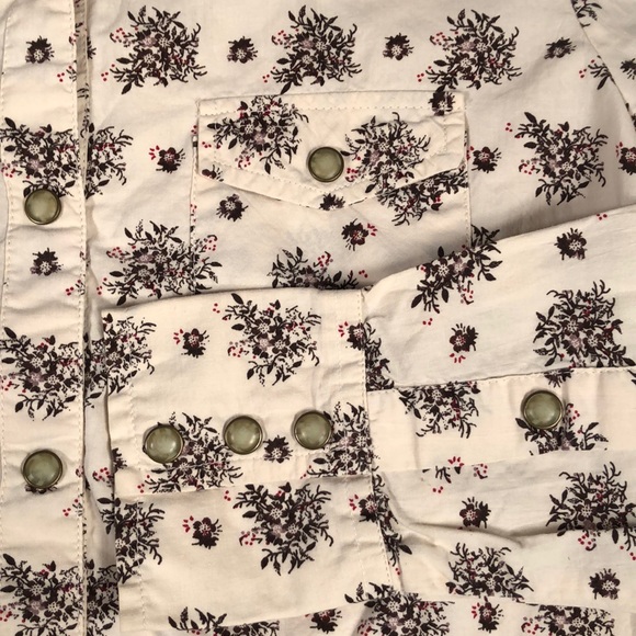 Fossil brand button down long sleeve shirt Size Medium Creme Brown - Picture 3 of 9